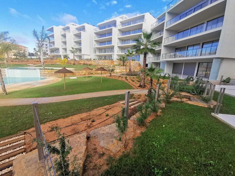 Apartamento novo T1 Praia da Rocha Portimão - condomínio privado, piscina, equipado, mobilado