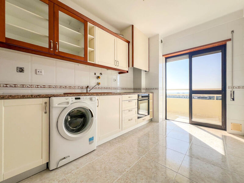 Apartamento bem localizado T1 Marachique Alvor Portimão - varanda, cozinha equipada