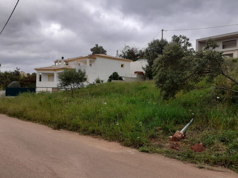 Terreno com 572m2 Rua Monte Canelas Mexilhoeira Grande Portimão - bons acessos