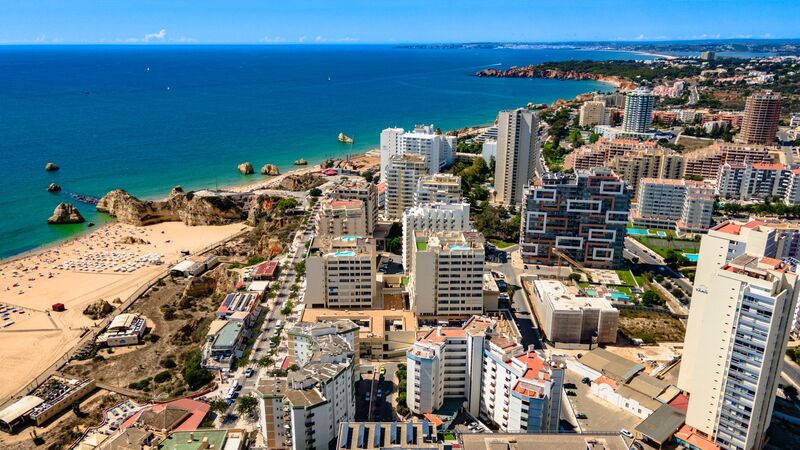 апартаменты T2 с ремонтом с видом на море Praia da Rocha Portimão - терраса, солнечная панель, много натурального света, вид на море, система кондиционирования