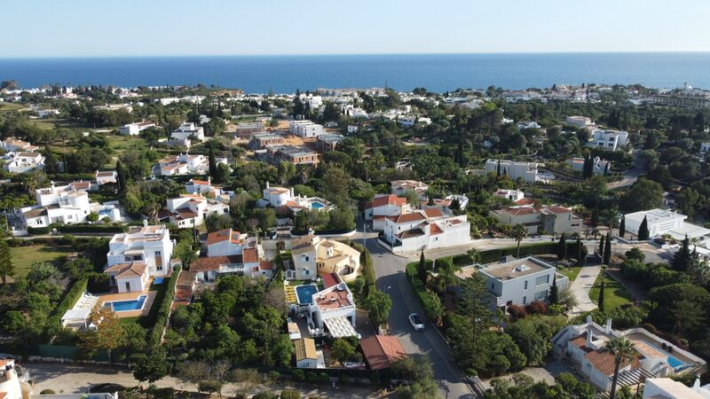 жилой дом V4 Lagoa (Algarve) - бассейн, барбекю, террасы, гараж, терраса, сад