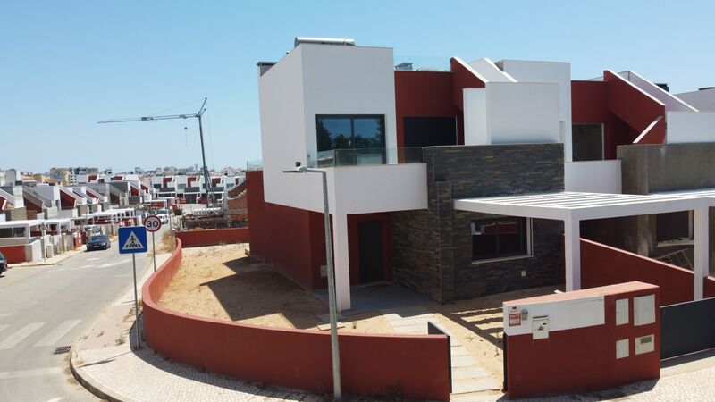 House 3 bedrooms new Boavista Portimão - balcony, barbecue, terrace, backyard, balconies