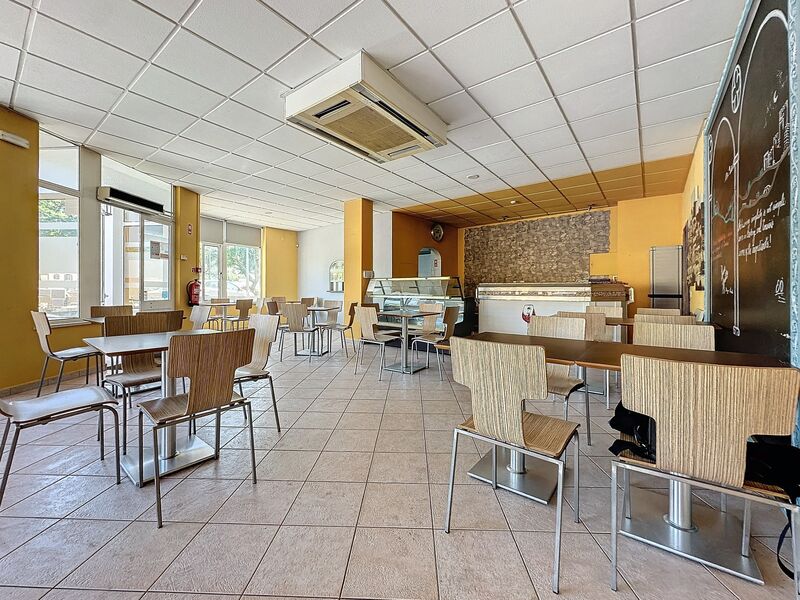 Snack bar Equipped in the center Silves - kitchen, plenty of natural light, storefront