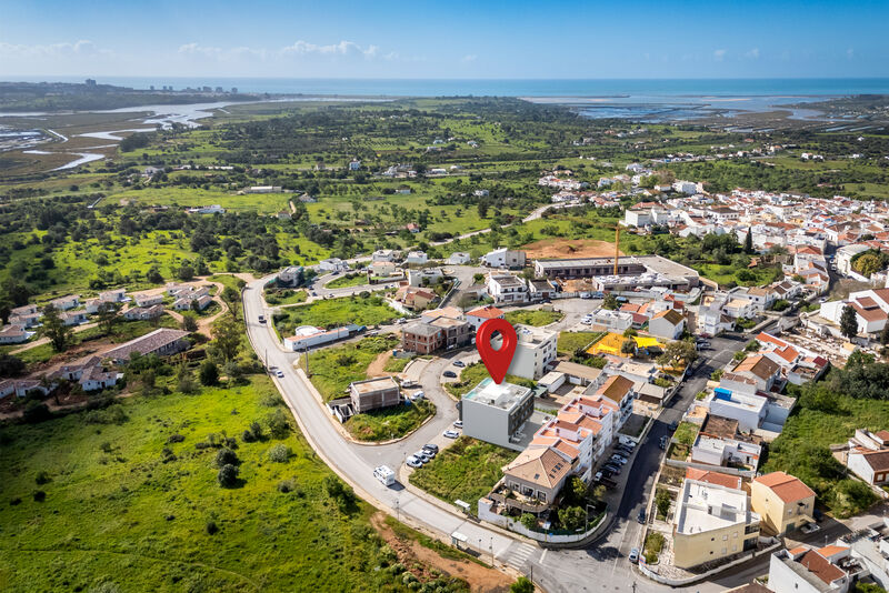 Apartment T3 nouvel Mexilhoeira Grande Portimão - parking lot, radiant floor, air conditioning, swimming pool, store room, balcony