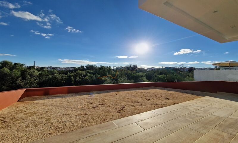 House V3 under construction Portimão - Aldeia Nova da Boavista - fireplace, equipped kitchen, barbecue, terrace, balcony, balconies