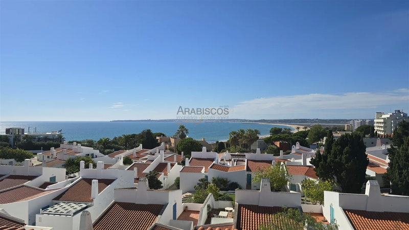 Apartment T3 Duplex Alvor - Prainha Portimão - equipped, terrace, splendid view, swimming pool, tennis court, furnished, gardens