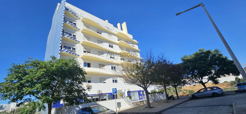 Apartment 3 bedrooms spacious Portimão - Nurial - kitchen, terrace, air conditioning, garage, parking space