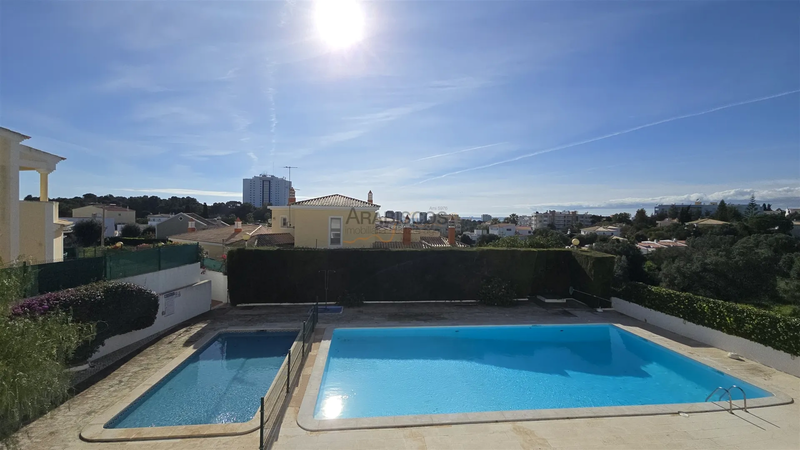 Apartamento T2 com vista mar Alvor - Amoreira Portimão - garagem, excelente localização, vista mar, piscina