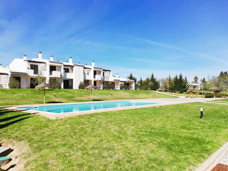 Apartment T2 Refurbished near the beach Alvor - Alto Golf Portimão - sea view, terrace, garden, swimming pool, kitchen, fireplace, double glazing, equipped, air conditioning, terraces, garage