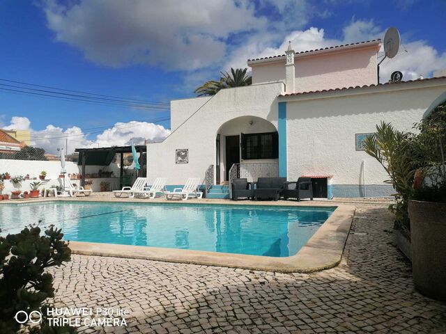 House Isolated well located V4 Portimão - air conditioning, terrace, swimming pool, fireplace