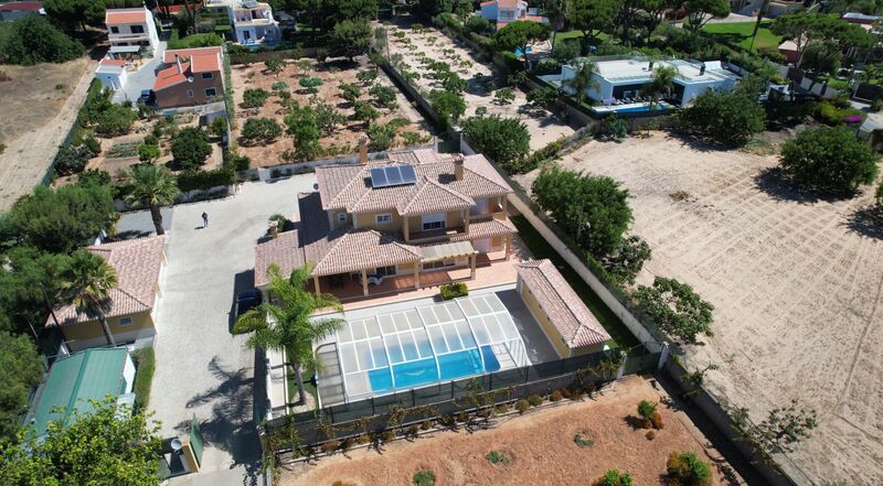 House nouvelle V5 Vilamoura Quarteira Loulé - garage, garden, fireplace, barbecue, swimming pool, double glazing, air conditioning, alarm