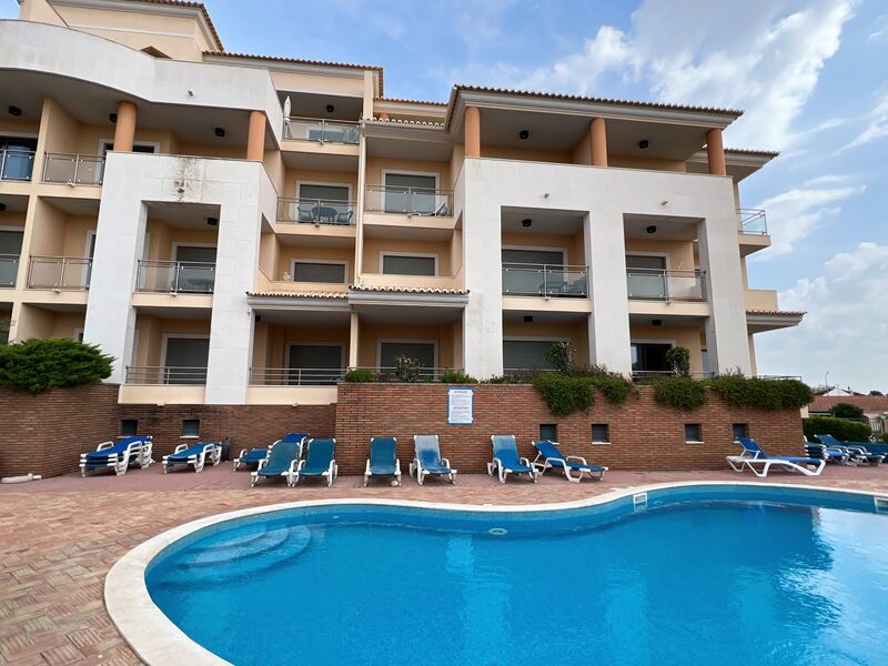 Apartment T1 in the center Olhos de Água Albufeira - garden, kitchen, air conditioning, garage, gated community, swimming pool, balcony