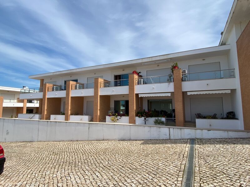 Moradia Moderna em banda V2 Branqueira Olhos de Água Albufeira - varandas, condomínio privado, terraço, jardim, piscina, arrecadação