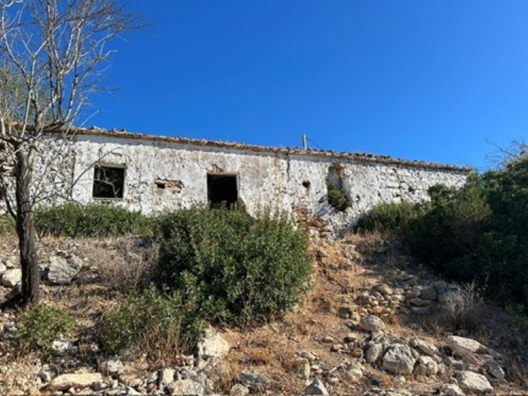 Terreno com projecto aprovado Almeijoafras Paderne Albufeira - excelentes acessos