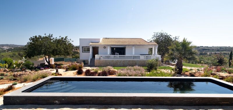 House V3+1 Lagoa (Algarve) - swimming pool, terrace, barbecue, garage, solar panels, garden, store room, beautiful view, tiled stove, double glazing