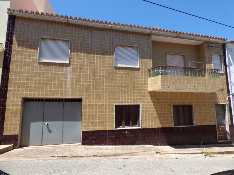 Casa V3 Geminada Silves - quintal, garagem, varanda, sótão, arrecadação