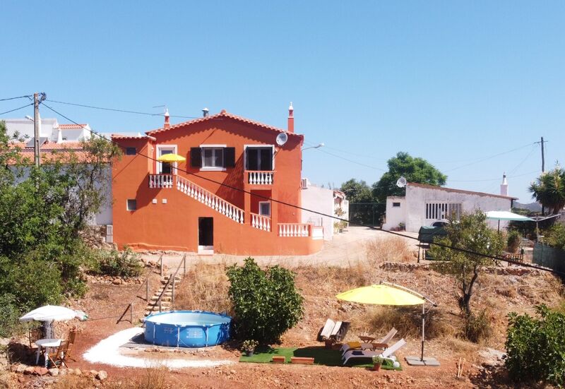 House V2 Renovated Silves - equipped kitchen, double glazing, air conditioning, balcony, store room, garden