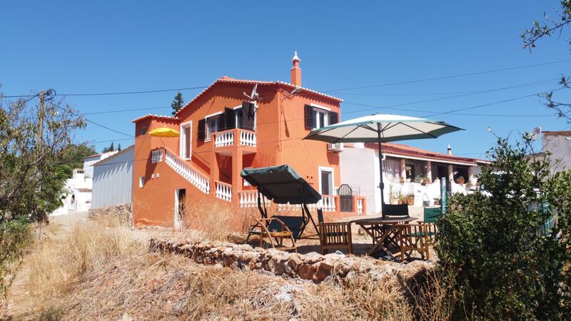 House V2 Renovated Silves - equipped kitchen, double glazing, air conditioning, balcony, store room, garden