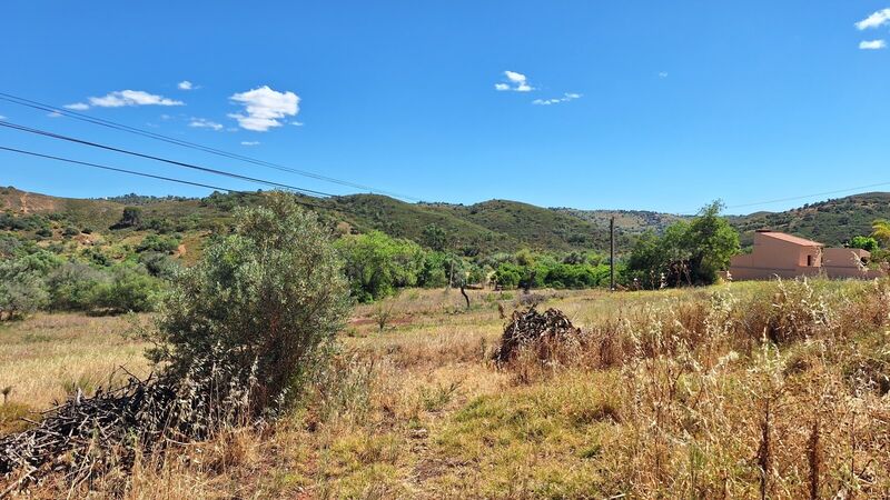 Lote de terreno para construção Vale Fuzeiros São Bartolomeu de Messines Silves - electricidade, bom acesso, viabilidade de construção, água da rede