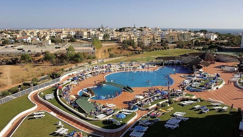 Apartment T1 Duplex in the center Albufeira e Olhos de Água - balcony, air conditioning, garage, double glazing, tennis court, swimming pool