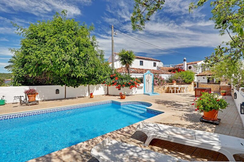 Home V8 Renovated Alte Loulé - fireplace, underfloor heating, swimming pool, underfloor heating, solar panels, furnished, barbecue, sea view, central heating