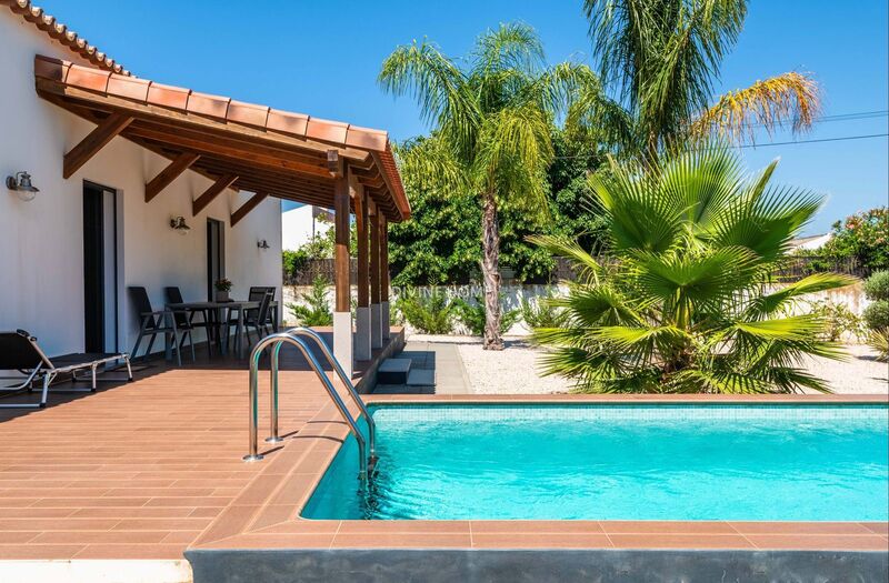 House 4 bedrooms São Brás de Alportel - barbecue, swimming pool, double glazing, tiled stove, air conditioning, garden, terrace, solar panels