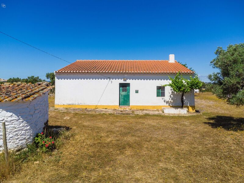 House 3 bedrooms in good condition Ourique