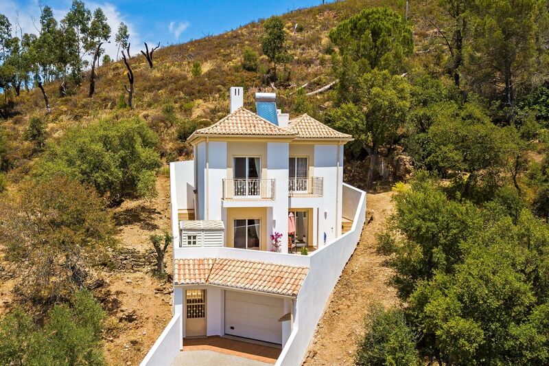 House V2 in the field São Brás de Alportel - tiled stove, terrace, very quiet area, balcony, garage, double glazing, solar panels, automatic gate, air conditioning, furnished