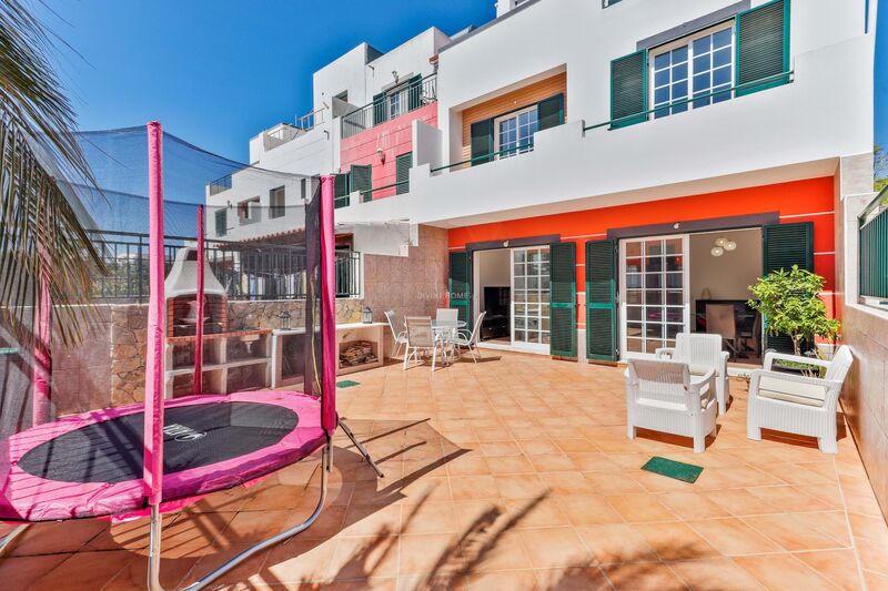 Home Semidetached V4 Olhão - balcony, barbecue, terrace, backyard, garage, automatic gate, fireplace
