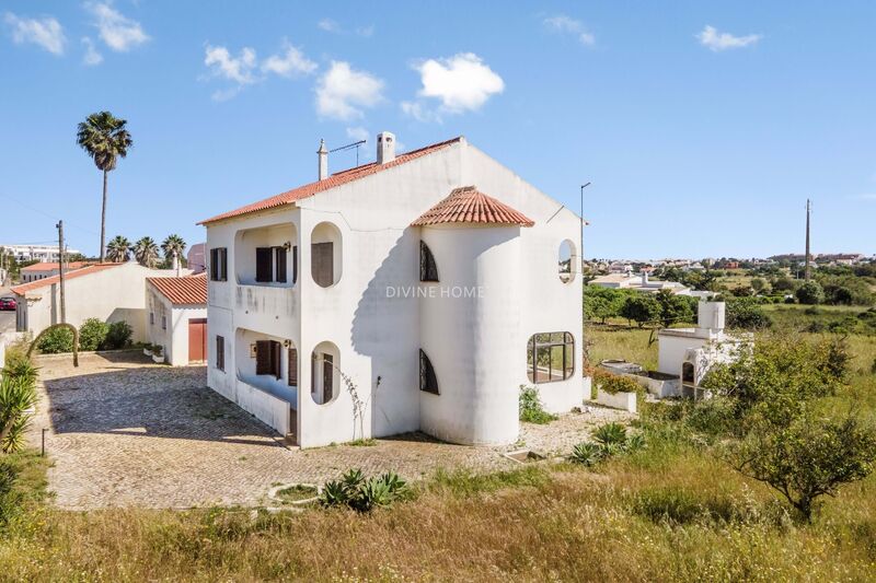 дом рядом с пляжем V5 Vale Parra Albufeira - усадьбаl, камин, веранда, терраса, гараж, экипированная кухня, подсобное помещение, великолепное месторасположение