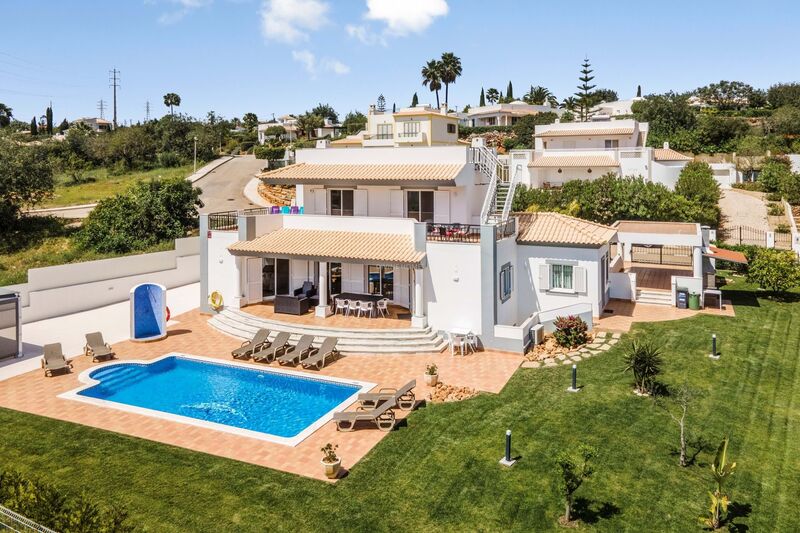 Home V5 Modern Albufeira - fireplace, swimming pool, air conditioning, barbecue, terrace, garden