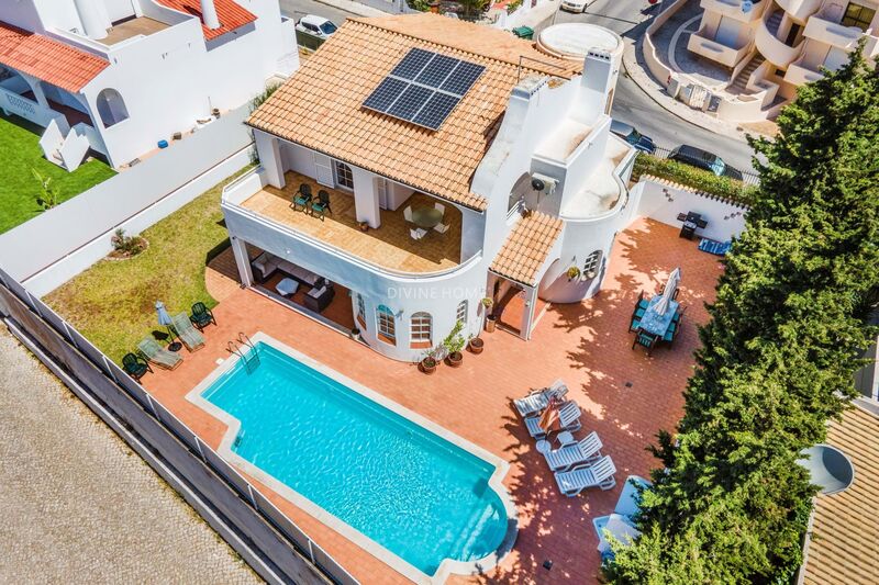 House Modern 4 bedrooms Albufeira - solar panels, garden, terrace, store room, air conditioning, fireplace, garage, swimming pool, barbecue, double glazing