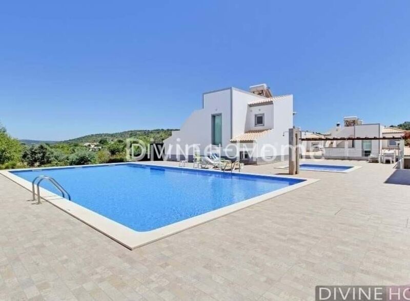 House V3 Isolated Paderne Albufeira - balcony, terrace, swimming pool, terraces, gated community, air conditioning, garden, garage