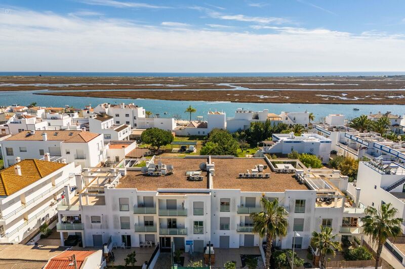 Apartamento T1 em bom estado Santa Luzia Tavira - garagem