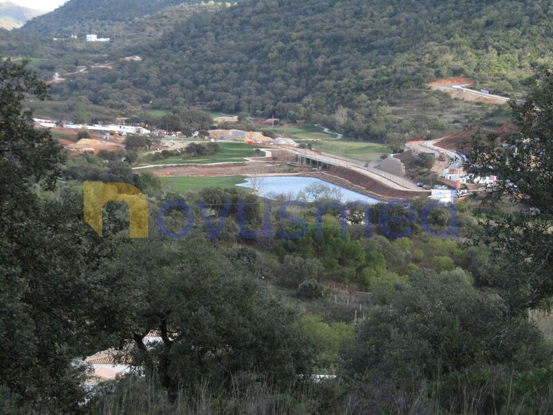 Land with 2600sqm Aldeia da Tôr Loulé - water, electricity, mains water, good access, well