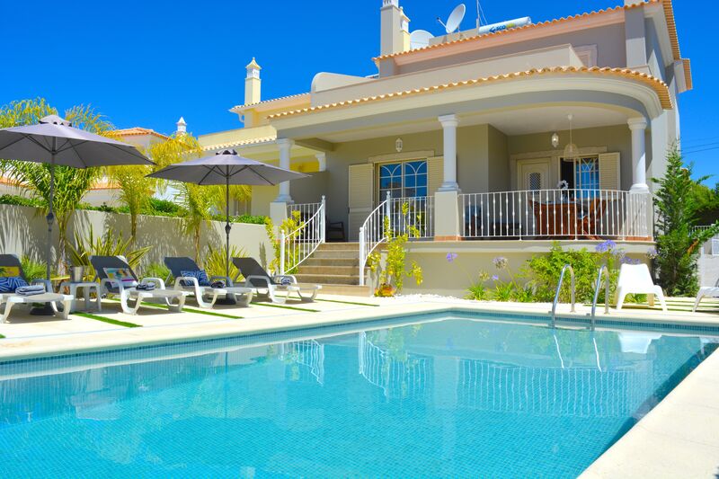 House 4 bedrooms Sesmarias Olhos de Água Albufeira - barbecue, swimming pool, sea view, garage, terrace, garden, excellent location