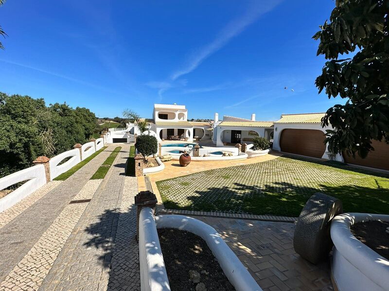 Casa V4 Renovada Algoz Silves - ar condicionado, jardins, piscina