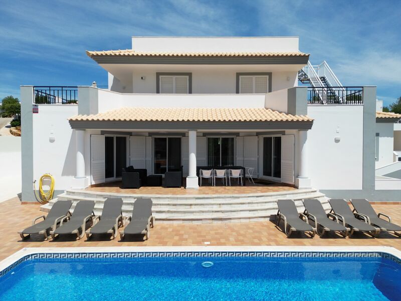 House 5 bedrooms Albufeira - garden, terrace, fireplace, store room, swimming pool