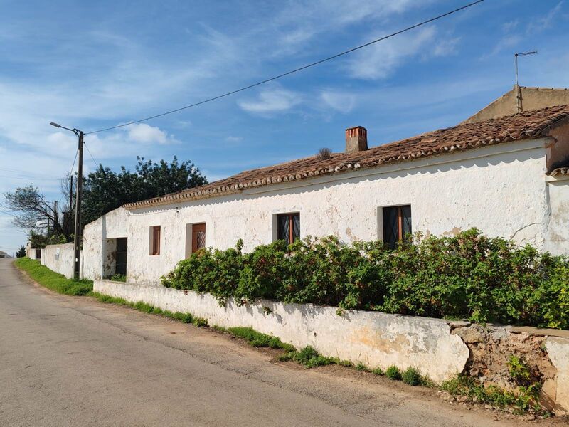 House to recover V4 Amendoais Silves - excellent location