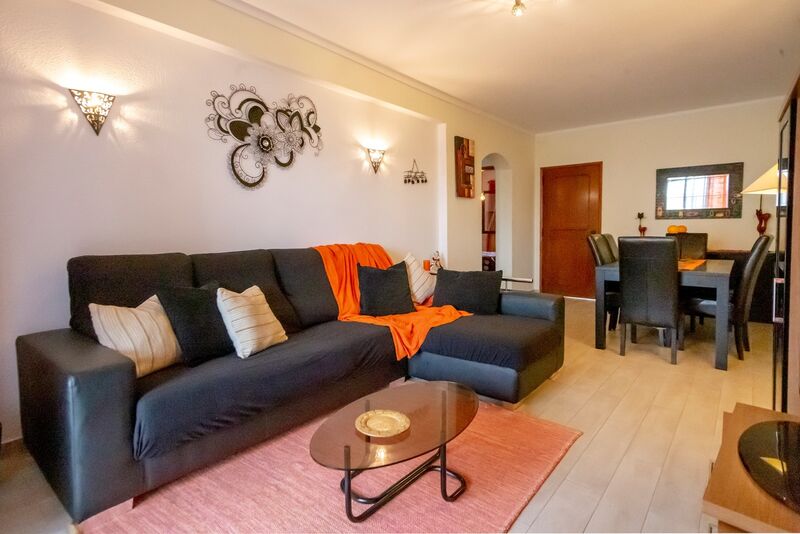 Apartamento T2 Areias de São João Albufeira - varanda, equipado, mobilado, 1º andar