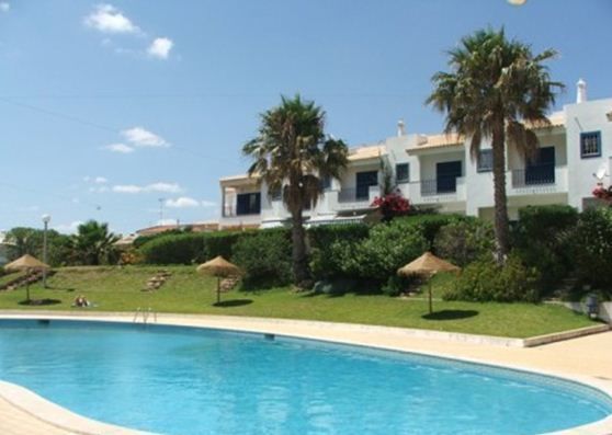 Apartamento T3 Albufeira - piscina, condomínio fechado, ar condicionado, varandas