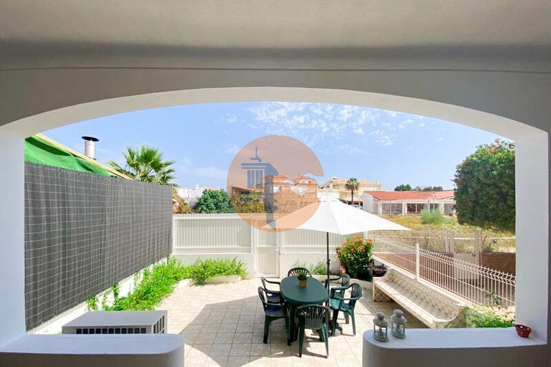 House well located 3 bedrooms center Altura Castro Marim - terrace, swimming pool, barbecue, balcony, excellent location, fireplace