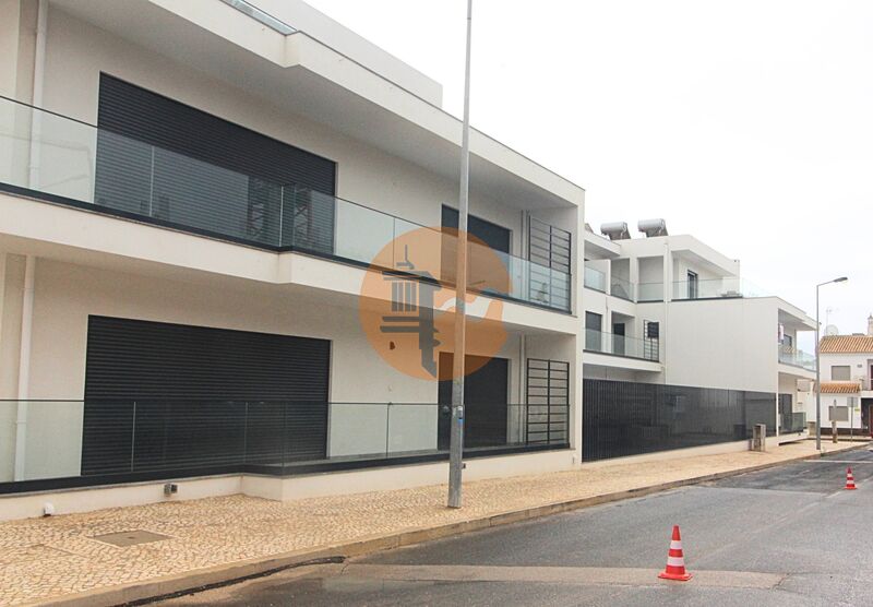 Apartamento novo T1+1 Quinta da Gomeira Cabanas de Tavira - piscina, lugar de garagem, vidros duplos, varanda, painel solar, painéis solares, garagem, ar condicionado