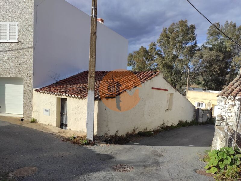 Casa V2+1 Térrea para recuperar Laranjeiras Alcoutim - piscina, garagem