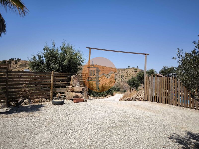 Terreno Agrícola com 8845m2 Tavira - bons acessos, sobreiros, água, vista mar, electricidade, poço