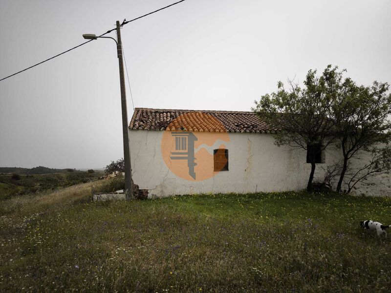 Terreno Misto com ruína Campeiros Castro Marim - electricidade, água