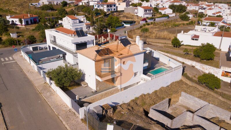 Moradia de luxo V4 Monte Francisco Castro Marim - garagem, painéis solares, piscina, cozinha equipada, varandas, bbq, ar condicionado