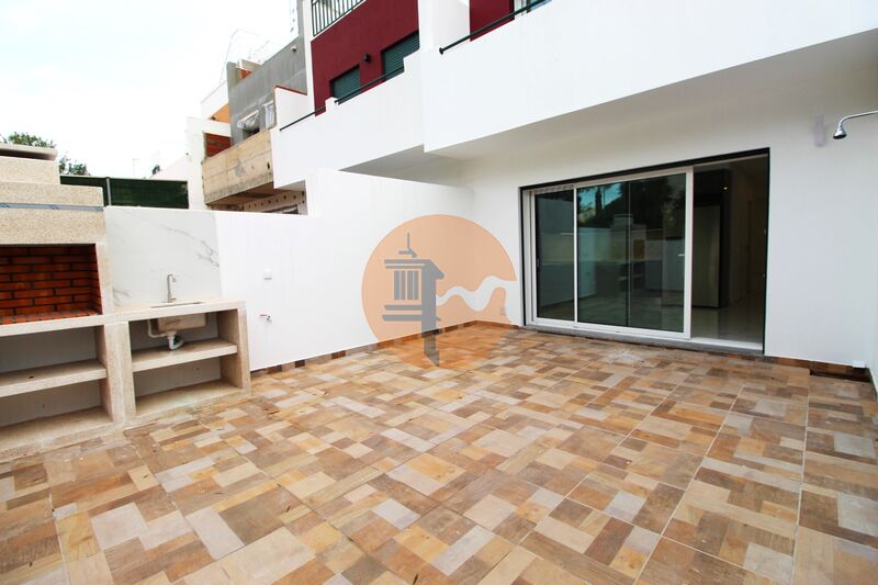 House V3 nouvelle townhouse Quelfes Olhão - double glazing, solar panel, barbecue, balcony, equipped kitchen, balconies