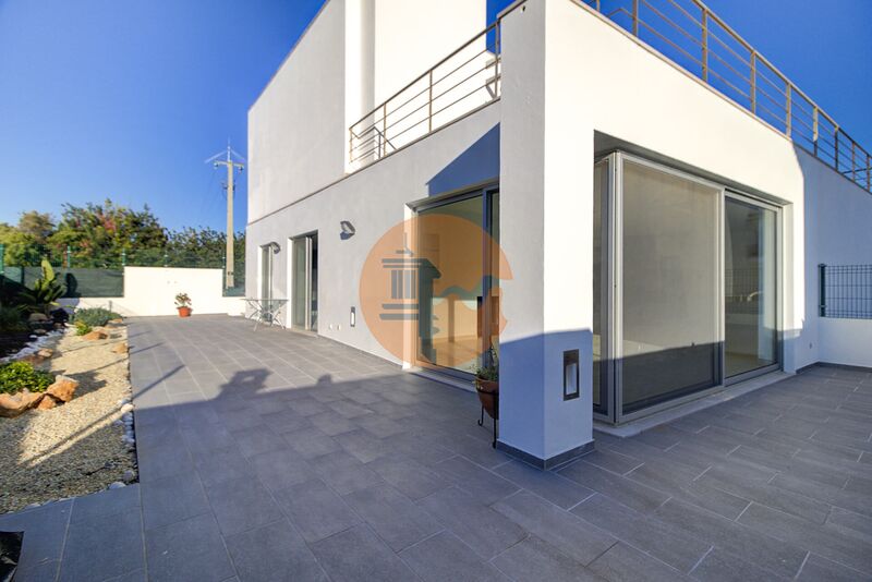 House V4 Isolated Quinta da Foz Tavira - double glazing, store room, garden, garage, air conditioning, fireplace, terrace