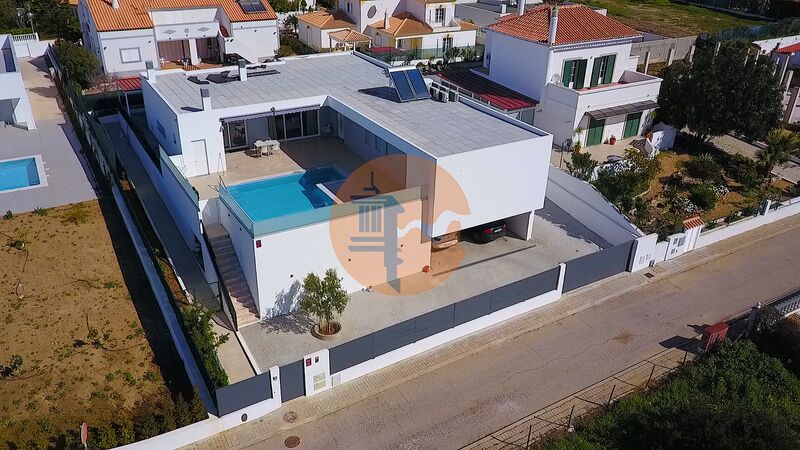 Moradia nova V4 Quinta do Sobral Castro Marim - bbq, ar condicionado, garagem, piscina, terraço, isolamento térmico, vidros duplos